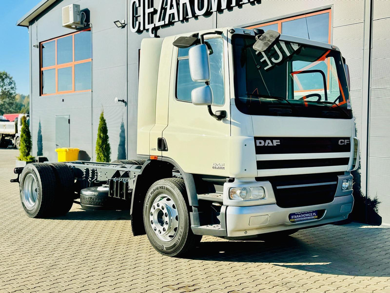 DAF DAF DAF CF 65.220 E5 // rama pod zabudowę !! // wywrotka kiper b - Camião chassi: foto 4 DAF DAF DAF CF 65.220 E5 // rama pod zabudowę !! // wywrotka kiper b - Camião chassi: foto 4