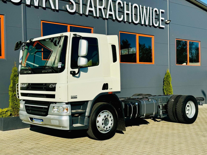 DAF DAF DAF CF 65.220 E5 // rama pod zabudowę !! // wywrotka kiper b - Camião chassi: foto 1 DAF DAF DAF CF 65.220 E5 // rama pod zabudowę !! // wywrotka kiper b - Camião chassi: foto 1