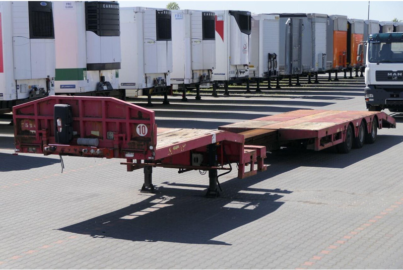 Faymonville NISKOPODWOZIE / ROZCIĄGANA / LAWETA / osie skrętne / wciągarka - Semi-reboque baixa: foto 1 Faymonville NISKOPODWOZIE / ROZCIĄGANA / LAWETA / osie skrętne / wciągarka - Semi-reboque baixa: foto 1