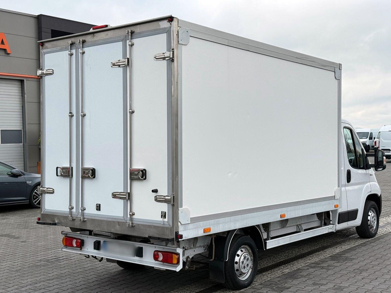 Fiat Ducato Kontener 8ep Chłodnia/Izoterma + 230 V Salon PL SUPER - Carrinha frigorífica: foto 4 Fiat Ducato Kontener 8ep Chłodnia/Izoterma + 230 V Salon PL SUPER - Carrinha frigorífica: foto 4