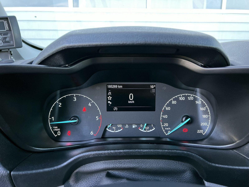 Furgão compacto Ford Transit Connect: foto 17 Furgão compacto Ford Transit Connect: foto 17