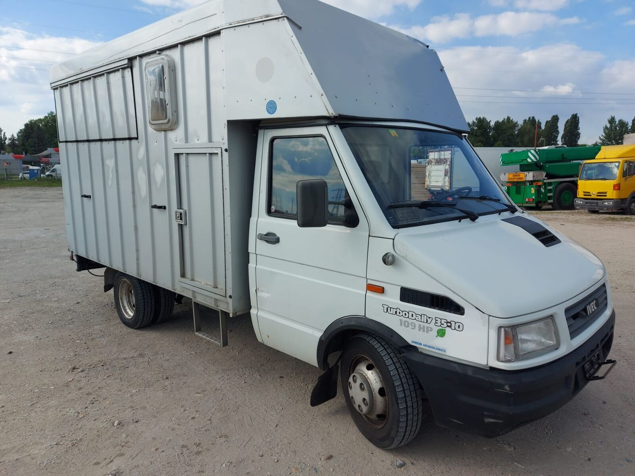 Camião de transporte de cavalos IVECO Daily 35-10 Horse transporter: foto 1