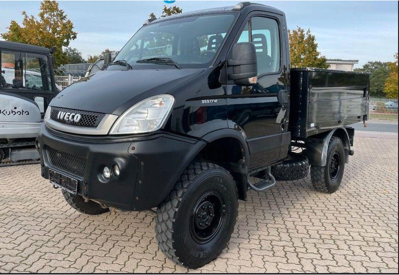 Iveco 35S17 W 4x4 Flatbed - Carrinha de caixa aberta: foto 1 Iveco 35S17 W 4x4 Flatbed - Carrinha de caixa aberta: foto 1