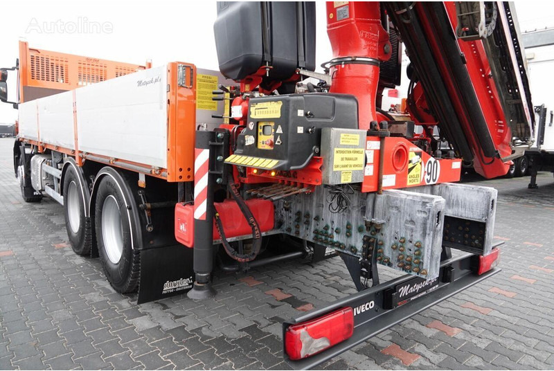 Locação financeira de Iveco 420 Flatbed + crane FASSI 185 6x2 Iveco 420 Flatbed + crane FASSI 185 6x2: foto 11
