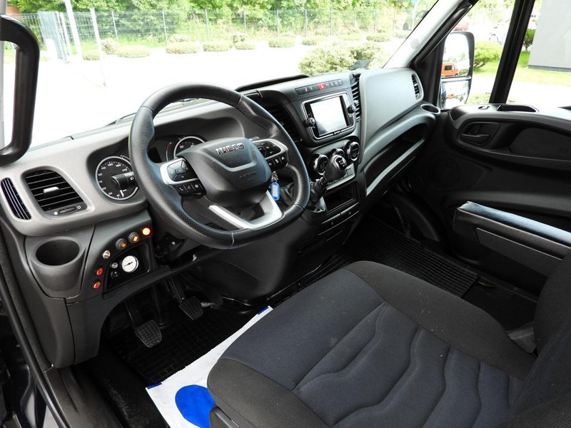 Iveco DAILY 35S18 KONTENER WINDA 8 PALET WEBASTO TEMPOMAT NAWIGACJA LE - Carrinha de contentor: foto 2 Iveco DAILY 35S18 KONTENER WINDA 8 PALET WEBASTO TEMPOMAT NAWIGACJA LE - Carrinha de contentor: foto 2