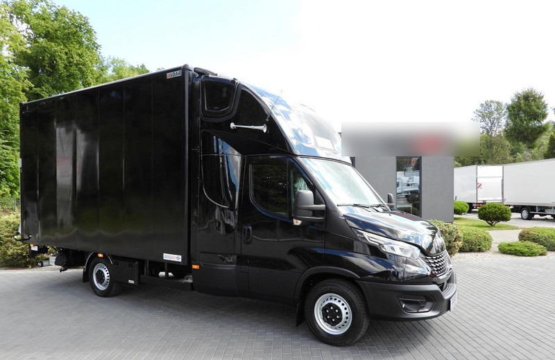 Iveco DAILY 35S18 KONTENER WINDA 8 PALET WEBASTO TEMPOMAT NAWIGACJA LE - Carrinha de contentor: foto 1 Iveco DAILY 35S18 KONTENER WINDA 8 PALET WEBASTO TEMPOMAT NAWIGACJA LE - Carrinha de contentor: foto 1