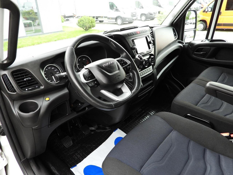 Iveco DAILY 35S18 PLANDEKA 10 PALET WEBASTO TEMPOMAT NAWIGACJA LEDY KL - Carrinha de lona: foto 2 Iveco DAILY 35S18 PLANDEKA 10 PALET WEBASTO TEMPOMAT NAWIGACJA LEDY KL - Carrinha de lona: foto 2