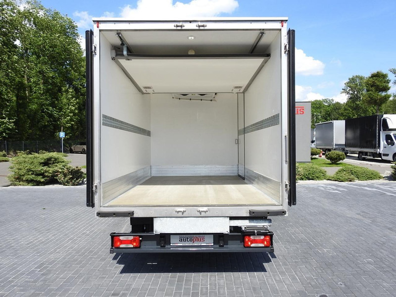 Locação financeira de Iveco DAILY 50C15 CHŁODNIA KONTENER -5*C ZASILANIE 230V KLIMATYZACJA B Iveco DAILY 50C15 CHŁODNIA KONTENER -5*C ZASILANIE 230V KLIMATYZACJA B: foto 11