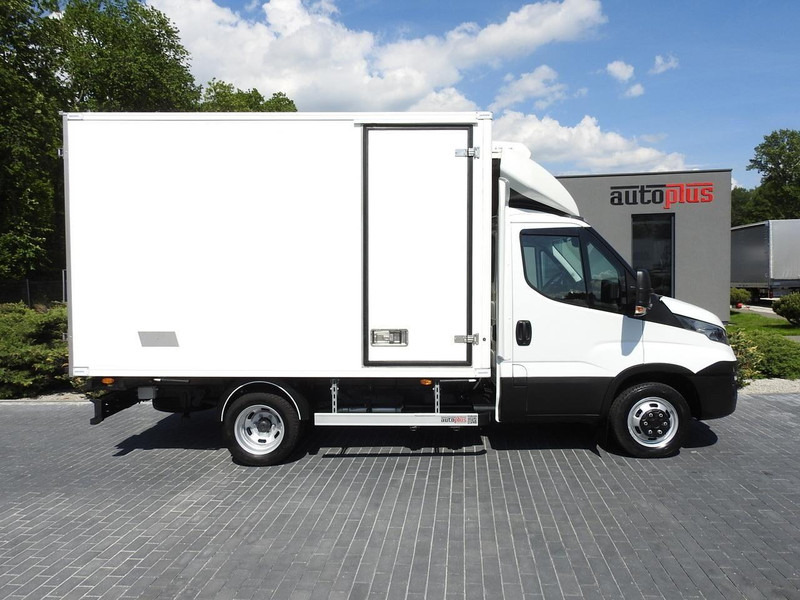 Locação financeira de Iveco DAILY 50C15 CHŁODNIA KONTENER -5*C ZASILANIE 230V KLIMATYZACJA B Iveco DAILY 50C15 CHŁODNIA KONTENER -5*C ZASILANIE 230V KLIMATYZACJA B: foto 7