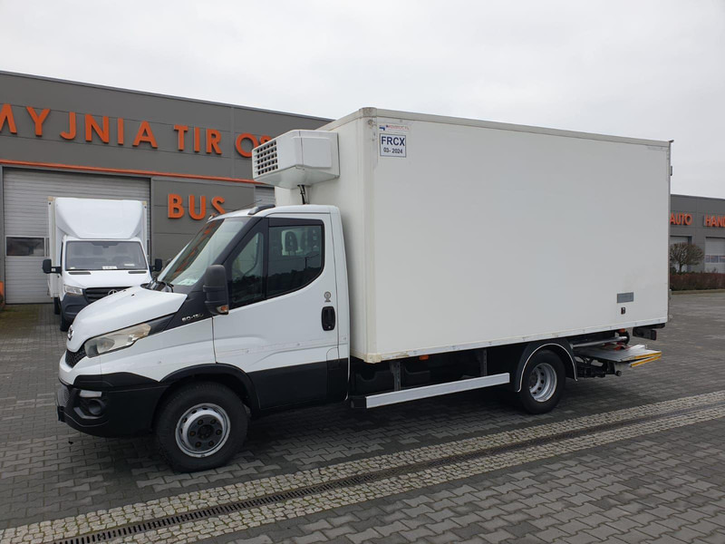 Iveco DAILY 60C15 60-150 TWO-CHAMBER REFRIGERATOR CONTAINER ISOTHERM F - Carrinha frigorífica: foto 3 Iveco DAILY 60C15 60-150 TWO-CHAMBER REFRIGERATOR CONTAINER ISOTHERM F - Carrinha frigorífica: foto 3