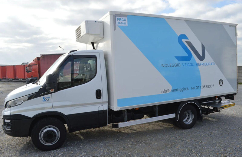 Iveco DAILY 60C15 REFRIGERATOR + SIDE AND REAR DOORS, LIFT FOLDED UNDE - Carrinha frigorífica: foto 2 Iveco DAILY 60C15 REFRIGERATOR + SIDE AND REAR DOORS, LIFT FOLDED UNDE - Carrinha frigorífica: foto 2