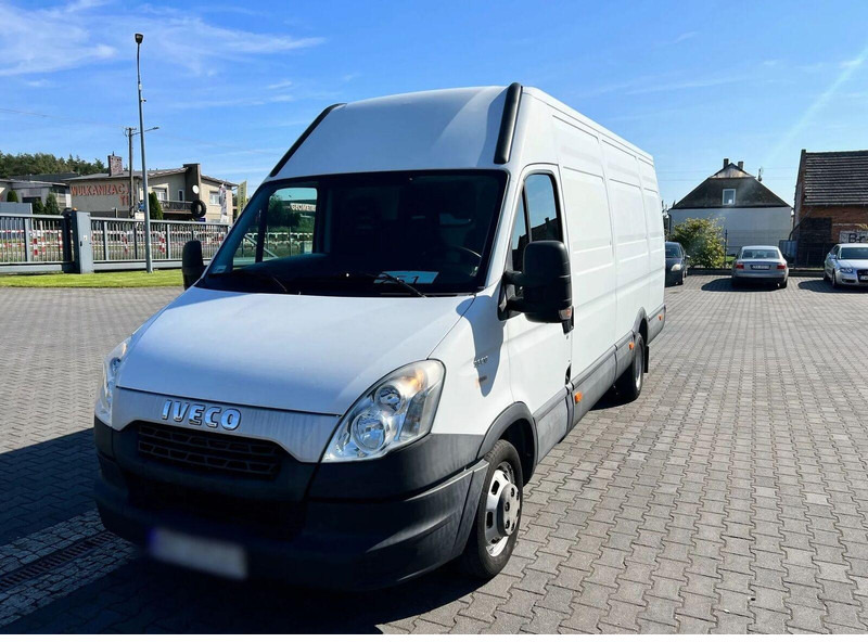 Iveco Daily 35C13 Blaszak L4H3 Long Maxi Max SALON PL - Carrinha de contentor: foto 1 Iveco Daily 35C13 Blaszak L4H3 Long Maxi Max SALON PL - Carrinha de contentor: foto 1