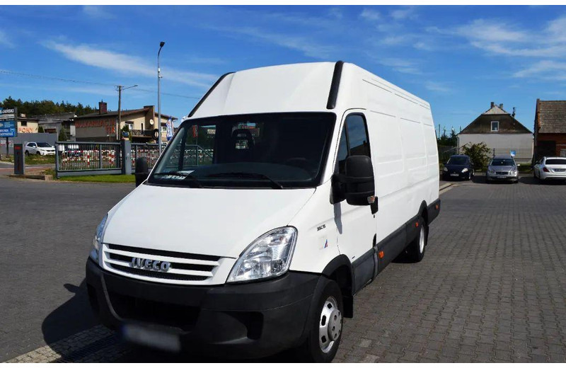 Iveco Daily 35C15 Furgon L4H3 Brygadówka 6-seater Doka Doubel Cabin - Minibus, Furgão de passageiros: foto 2 Iveco Daily 35C15 Furgon L4H3 Brygadówka 6-seater Doka Doubel Cabin - Minibus, Furgão de passageiros: foto 2