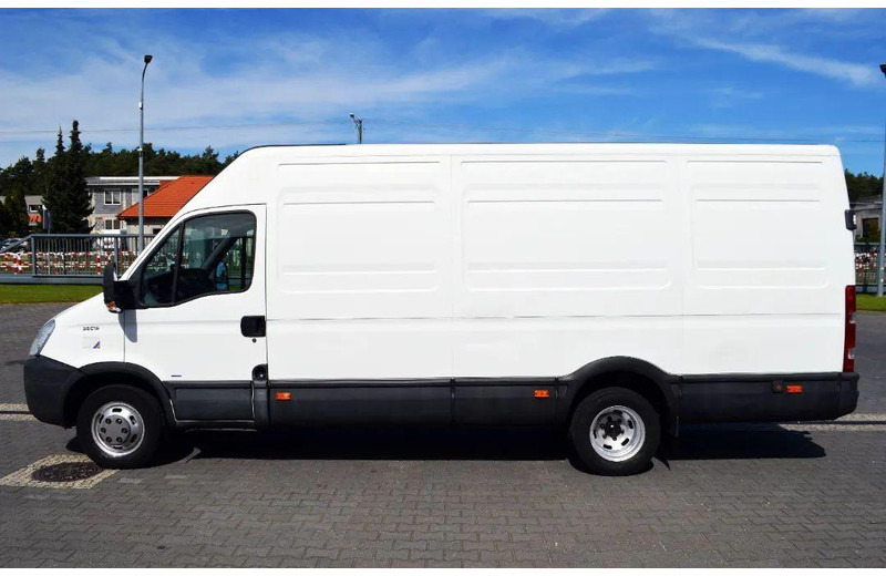 Iveco Daily 35C15 Furgon L4H3 Brygadówka 6-seater Doka Doubel Cabin - Minibus, Furgão de passageiros: foto 3 Iveco Daily 35C15 Furgon L4H3 Brygadówka 6-seater Doka Doubel Cabin - Minibus, Furgão de passageiros: foto 3