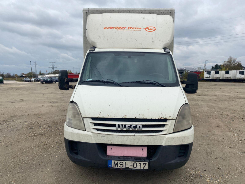 Iveco Daily 40 C 15 - Koffer + DHollandia LBW - Carrinha de contentor: foto 3 Iveco Daily 40 C 15 - Koffer + DHollandia LBW - Carrinha de contentor: foto 3