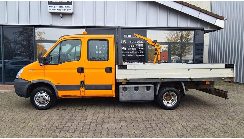 Iveco Daily 50C15 Doka Flatbed + Crane Hummel GSK 500 - Camião de caixa aberta/ Plataforma, Camião grua: foto 2 Iveco Daily 50C15 Doka Flatbed + Crane Hummel GSK 500 - Camião de caixa aberta/ Plataforma, Camião grua: foto 2