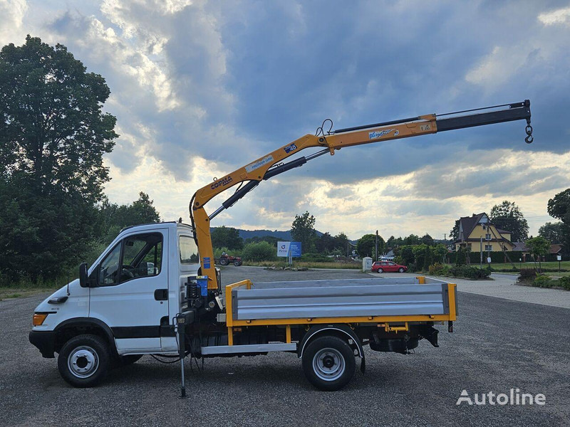 Iveco Daily 65c-15 Flatbed + crane Copma - Camião de caixa aberta/ Plataforma, Camião grua: foto 2 Iveco Daily 65c-15 Flatbed + crane Copma - Camião de caixa aberta/ Plataforma, Camião grua: foto 2