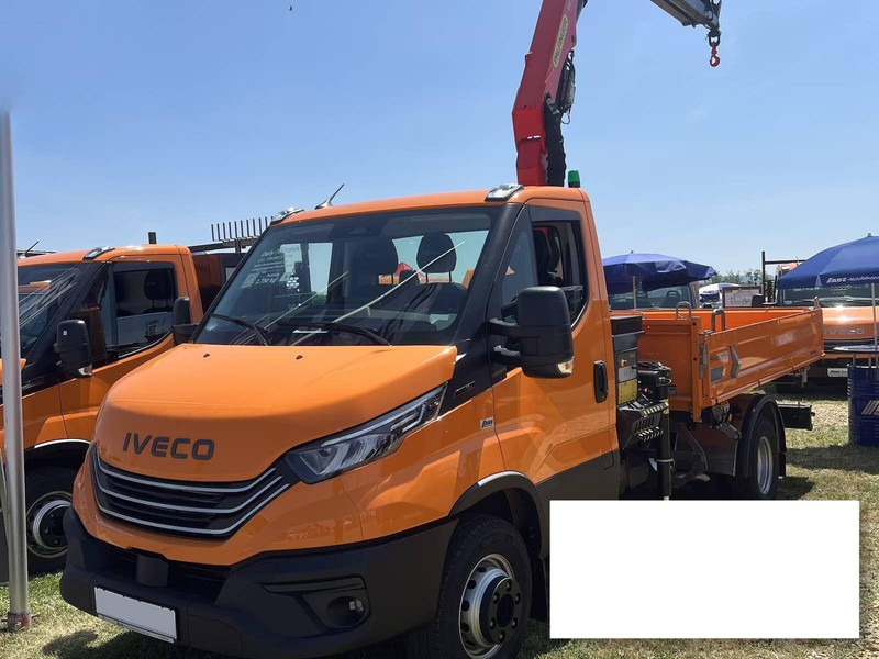 Iveco Daily 70C18H - Flatbed+crane - Camião de caixa aberta/ Plataforma, Camião grua: foto 1 Iveco Daily 70C18H - Flatbed+crane - Camião de caixa aberta/ Plataforma, Camião grua: foto 1