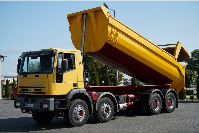 Iveco EUROTRAKKER 340 / 8x4 / TYLNOZSYPOWA / HYDROKLAPA / MANUAL - Camião basculante: foto 1 Iveco EUROTRAKKER 340 / 8x4 / TYLNOZSYPOWA / HYDROKLAPA / MANUAL - Camião basculante: foto 1