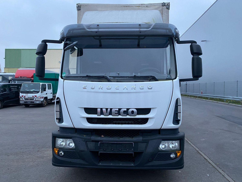 Iveco EuroCargo 140E18 + Tail lift - Caminhão reboque: foto 2 Iveco EuroCargo 140E18 + Tail lift - Caminhão reboque: foto 2