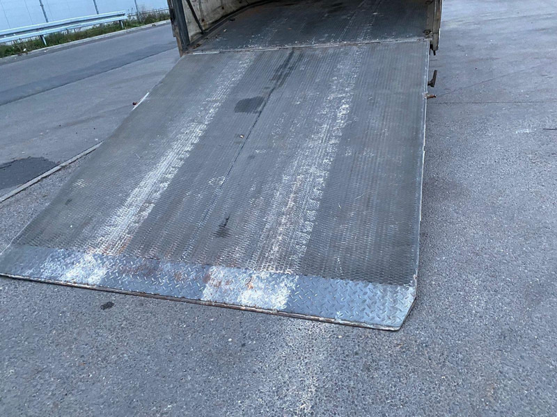 Locação financeira de Iveco EuroCargo 140E18 + Tail lift Iveco EuroCargo 140E18 + Tail lift: foto 15