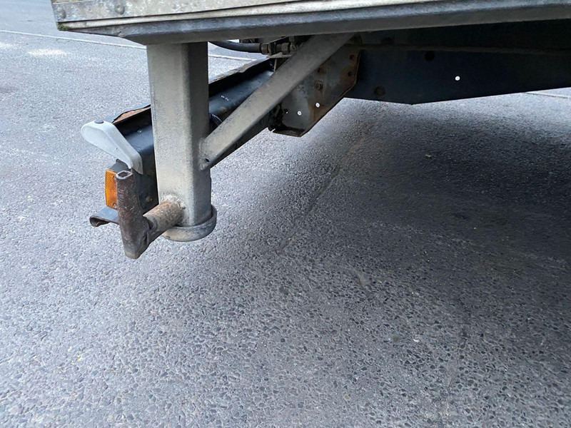 Locação financeira de Iveco EuroCargo 140E18 + Tail lift Iveco EuroCargo 140E18 + Tail lift: foto 17