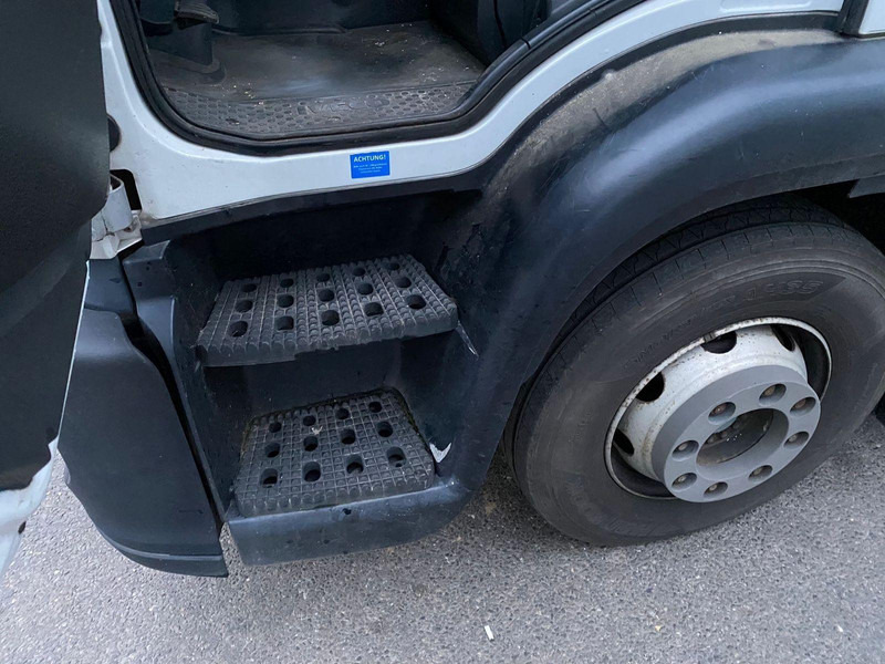 Locação financeira de Iveco EuroCargo 140E18 + Tail lift Iveco EuroCargo 140E18 + Tail lift: foto 9