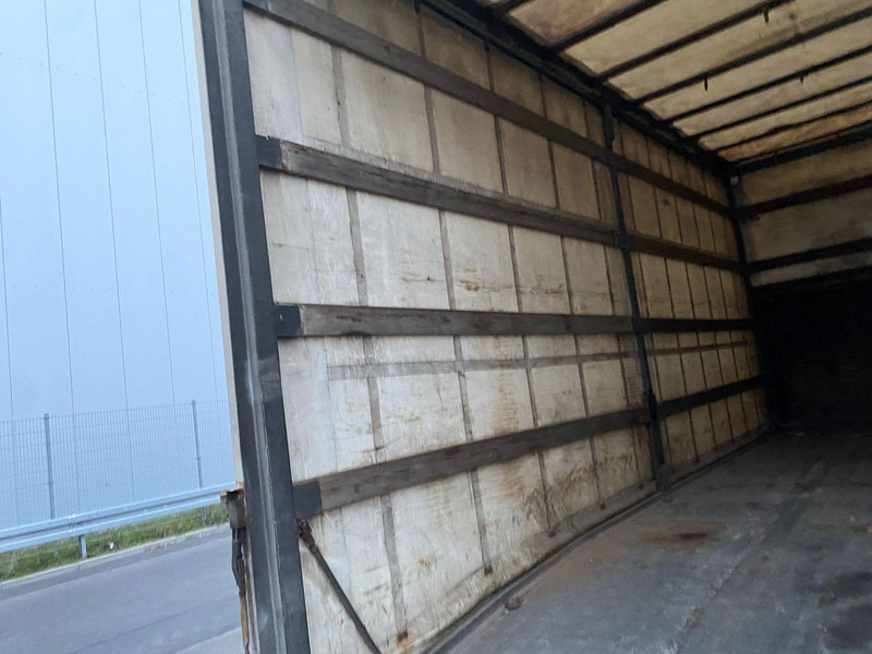 Locação financeira de Iveco EuroCargo 140E18 + Tail lift Iveco EuroCargo 140E18 + Tail lift: foto 10