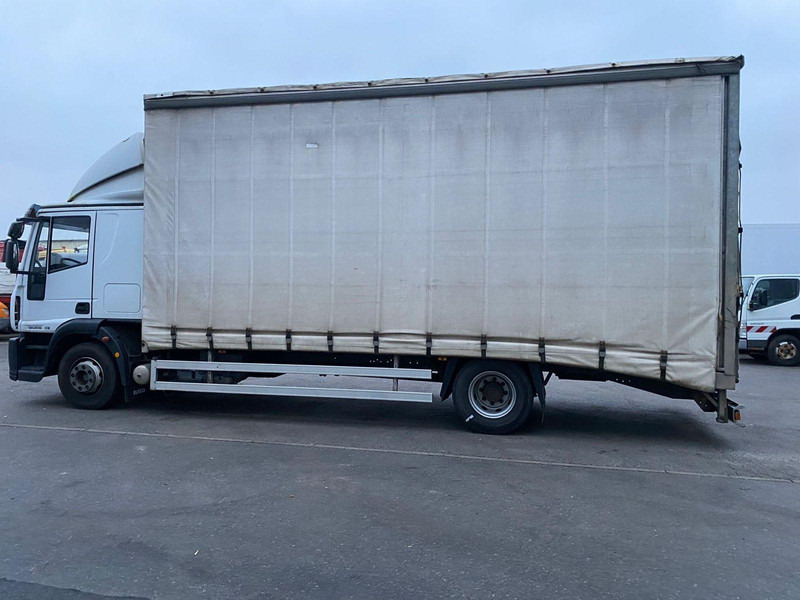 Locação financeira de Iveco EuroCargo 140E18 + Tail lift Iveco EuroCargo 140E18 + Tail lift: foto 8