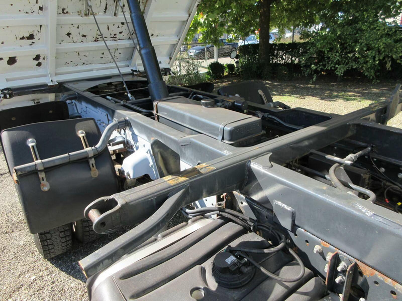 Iveco Eurocargo 120E25 - 3 way tipper - Camião basculante: foto 5 Iveco Eurocargo 120E25 - 3 way tipper - Camião basculante: foto 5