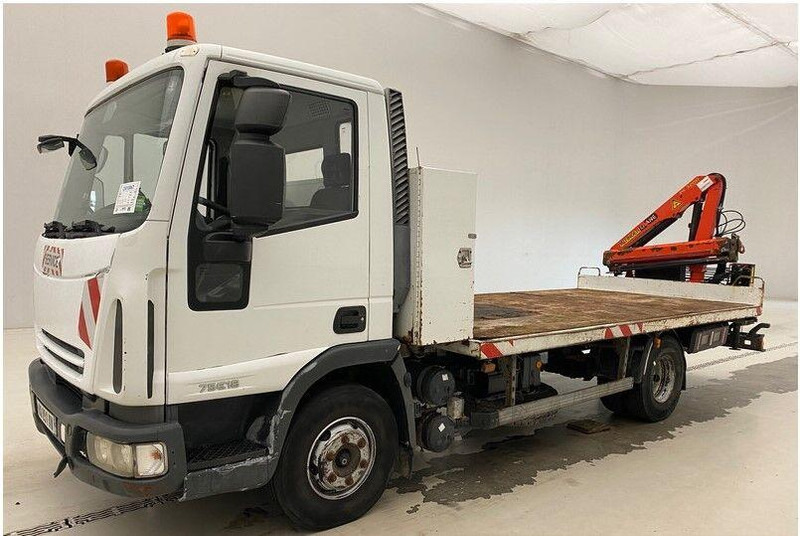 Iveco Eurocargo 75E18 - Camião de caixa aberta/ Plataforma, Camião grua: foto 1 Iveco Eurocargo 75E18 - Camião de caixa aberta/ Plataforma, Camião grua: foto 1