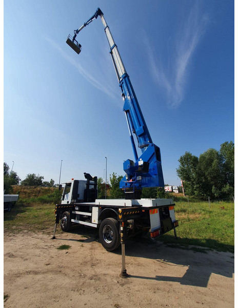 Iveco Eurocargo ML 180 E 24 - Bizocchi KJF 320 lifting basket 32 m - Caminhão com plataforma aérea: foto 3 Iveco Eurocargo ML 180 E 24 - Bizocchi KJF 320 lifting basket 32 m - Caminhão com plataforma aérea: foto 3