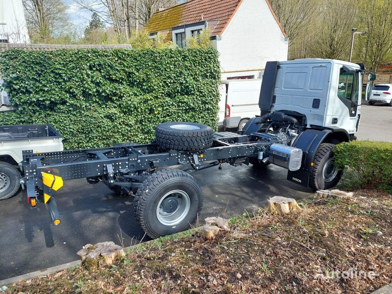 Iveco ML 150E24WS 4x4 - Camião chassi: foto 3 Iveco ML 150E24WS 4x4 - Camião chassi: foto 3