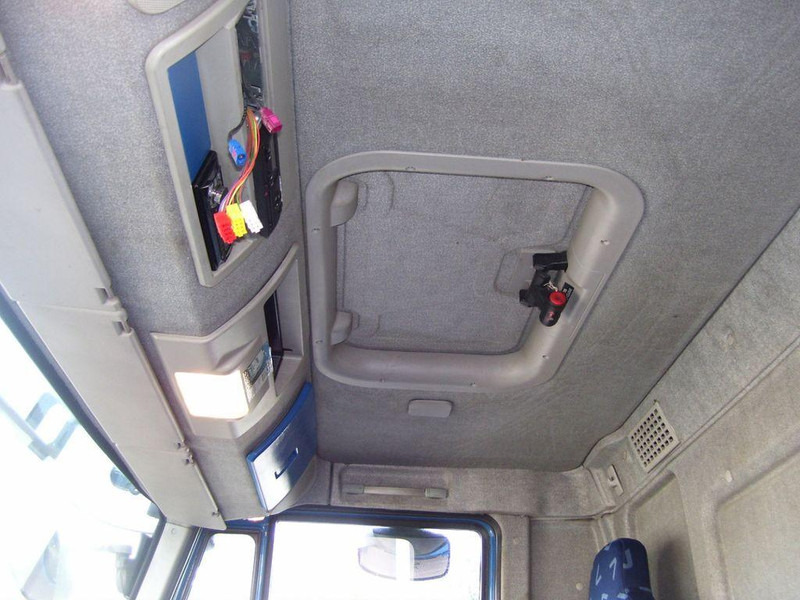 Camião de caixa aberta/ Plataforma, Camião grua Iveco Stralis 360: foto 10 Camião de caixa aberta/ Plataforma, Camião grua Iveco Stralis 360: foto 10