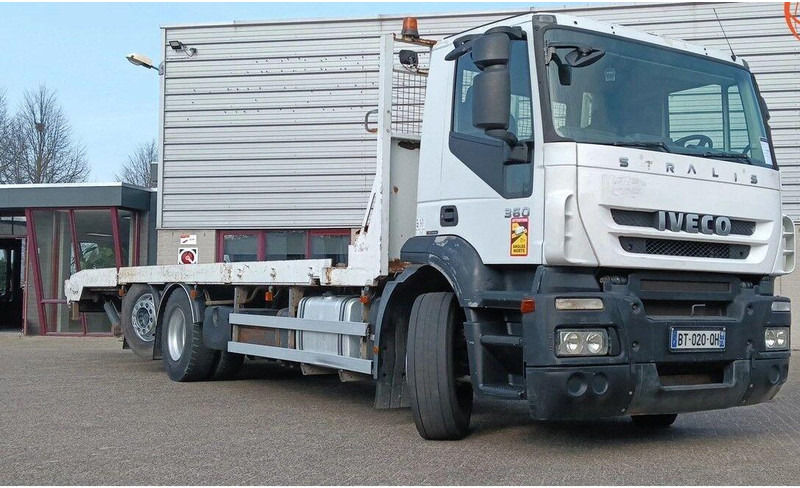 Iveco TGA 33.480 - Machine transporter - Camião transporte de veículos: foto 3 Iveco TGA 33.480 - Machine transporter - Camião transporte de veículos: foto 3