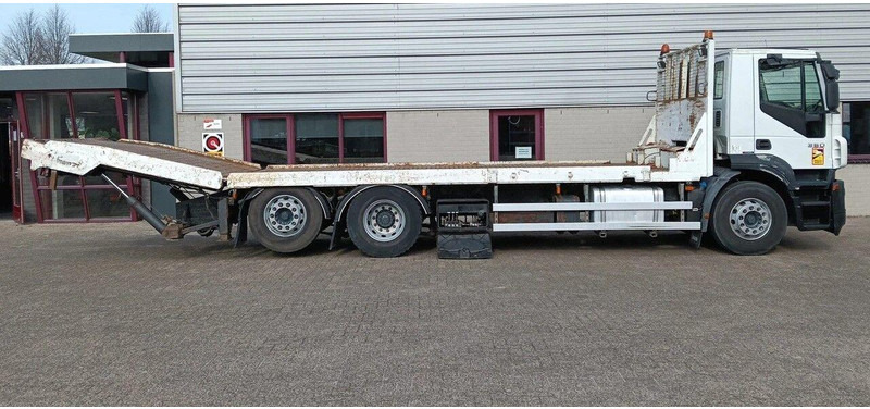 Locação financeira de Iveco TGA 33.480 - Machine transporter Iveco TGA 33.480 - Machine transporter: foto 9