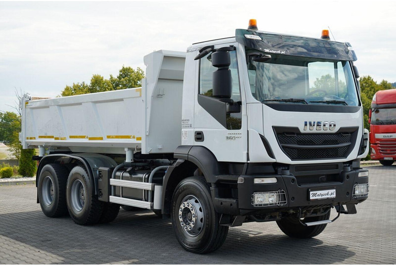Camião basculante Iveco TRAKKER 360: foto 19