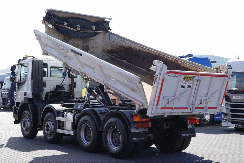 Iveco TRAKKER / 8x4 / WYWROTKA / HYDROBURTA / BORDMATIC / EURO 6 / ME - Camião basculante: foto 3 Iveco TRAKKER / 8x4 / WYWROTKA / HYDROBURTA / BORDMATIC / EURO 6 / ME - Camião basculante: foto 3