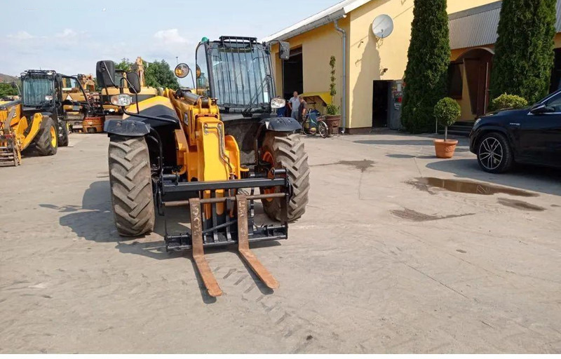 JCB 535-95 Telescopic basket lift - Empilhador telescópico: foto 2 JCB 535-95 Telescopic basket lift - Empilhador telescópico: foto 2