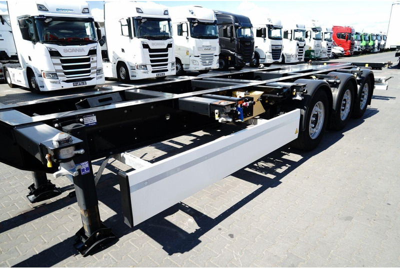 Semi-reboque transportador de contêineres/ Caixa móvel Krone NACZEPA PODKONTENEROWA / MAŁO UŻYWANA / UNIWERSALNA / 2023 ROK: foto 11 Semi-reboque transportador de contêineres/ Caixa móvel Krone NACZEPA PODKONTENEROWA / MAŁO UŻYWANA / UNIWERSALNA / 2023 ROK: foto 11