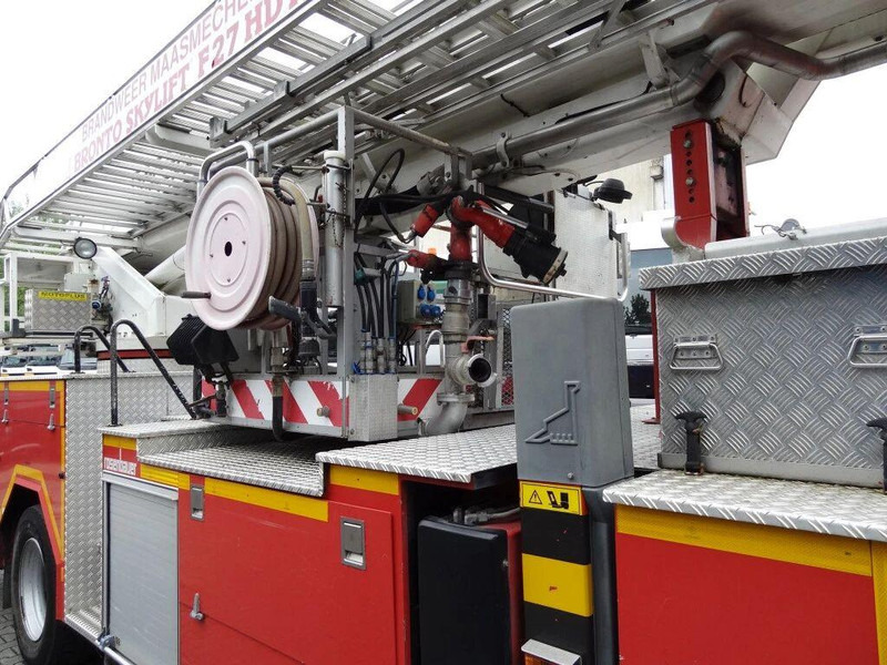 Locação financeira de MAN 18.284 L2000 - Fire truck+ladder lift MAN 18.284 L2000 - Fire truck+ladder lift: foto 9