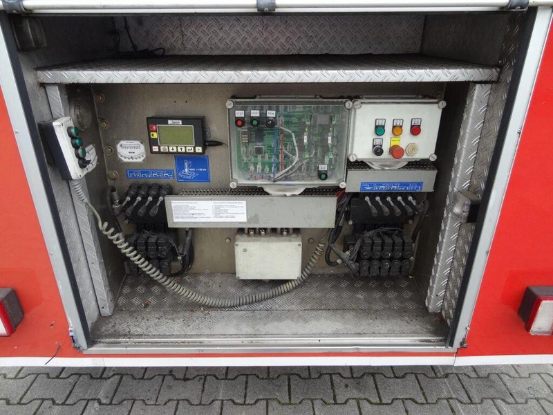 Locação financeira de MAN 18.284 L2000 - Fire truck+ladder lift MAN 18.284 L2000 - Fire truck+ladder lift: foto 12