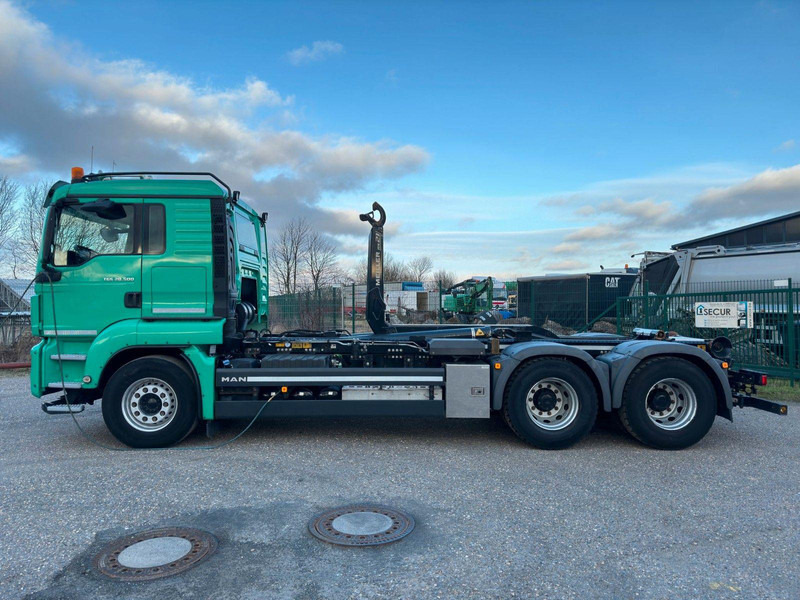 MAN 26.500 6x2 Retarder Meiller Funk | Motorschaden - Camião de caixa aberta/ Plataforma, Camião grua: foto 2 MAN 26.500 6x2 Retarder Meiller Funk | Motorschaden - Camião de caixa aberta/ Plataforma, Camião grua: foto 2