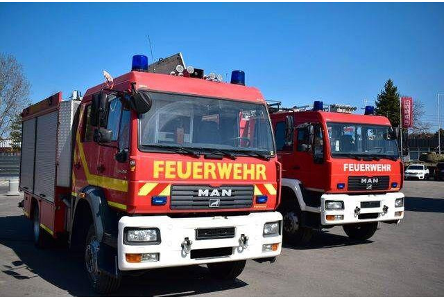 MAN 4x4 Firetruck Feuerwehr DOKA Expedition Camper - Carro de bombeiro: foto 5 MAN 4x4 Firetruck Feuerwehr DOKA Expedition Camper - Carro de bombeiro: foto 5