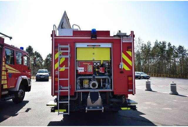 MAN 4x4 Firetruck Feuerwehr DOKA Expedition Camper - Carro de bombeiro: foto 4 MAN 4x4 Firetruck Feuerwehr DOKA Expedition Camper - Carro de bombeiro: foto 4