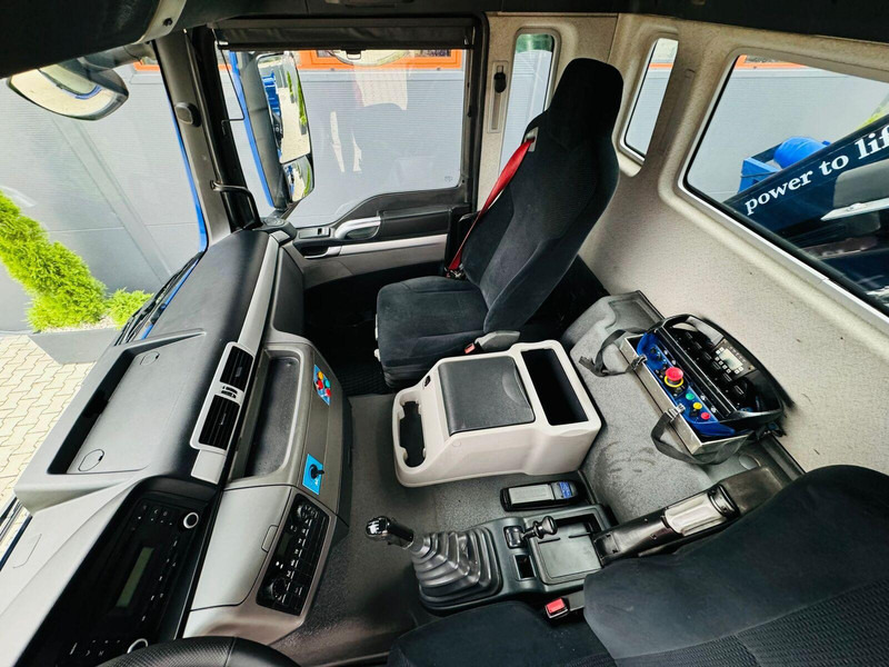 Camião basculante, Camião grua MAN: foto 16