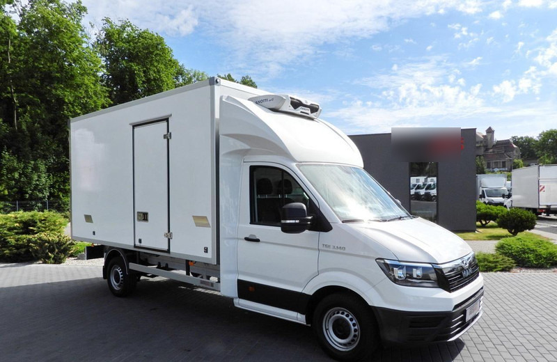 MAN TGE 3.140 CHŁODNIA KONTENER -1*C 8 PALET FUNKCJA GRZANIA TEMPOMA - Carrinha frigorífica: foto 1 MAN TGE 3.140 CHŁODNIA KONTENER -1*C 8 PALET FUNKCJA GRZANIA TEMPOMA - Carrinha frigorífica: foto 1