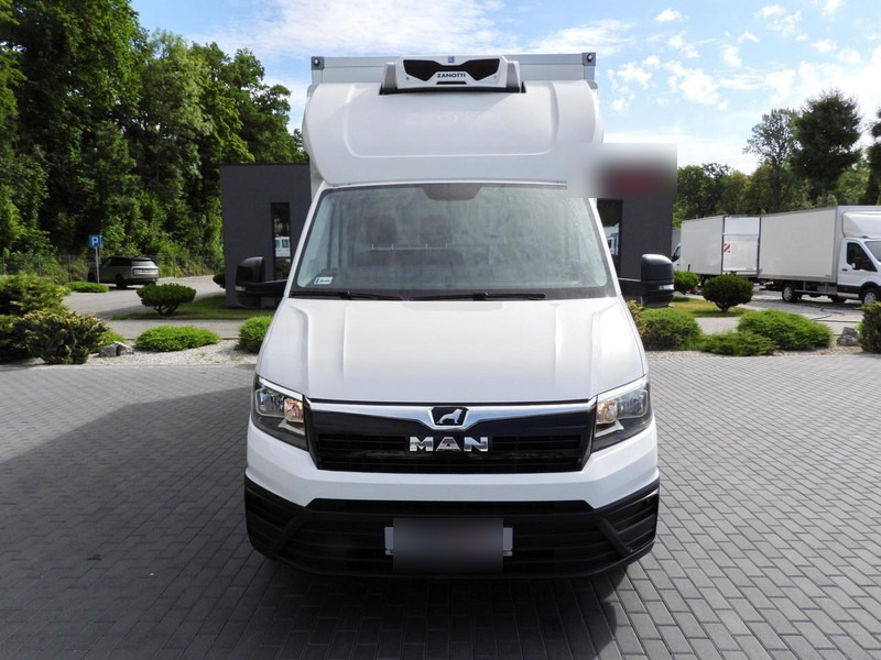 MAN TGE 3.140 CHŁODNIA KONTENER -1*C 8 PALET FUNKCJA GRZANIA TEMPOMA - Carrinha frigorífica: foto 5 MAN TGE 3.140 CHŁODNIA KONTENER -1*C 8 PALET FUNKCJA GRZANIA TEMPOMA - Carrinha frigorífica: foto 5