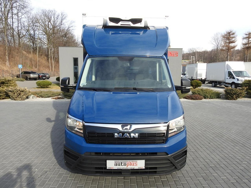 MAN TGE 3.180 CHŁODNIA KONTENER -5*C 8 PALET FUNKCJA GRZANIA TEMPOMA - Carrinha frigorífica: foto 5 MAN TGE 3.180 CHŁODNIA KONTENER -5*C 8 PALET FUNKCJA GRZANIA TEMPOMA - Carrinha frigorífica: foto 5