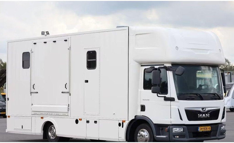 MAN TGL 8.190 - - Camião de transporte de cavalos: foto 2 MAN TGL 8.190 - - Camião de transporte de cavalos: foto 2